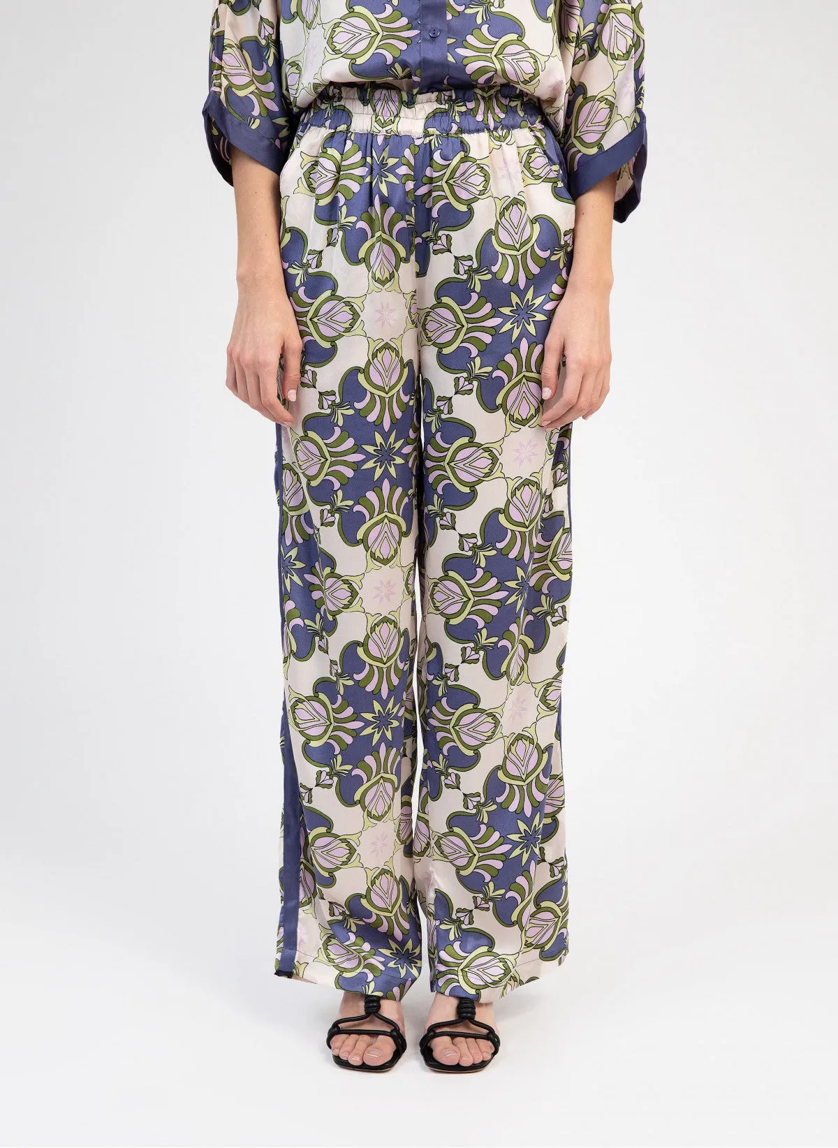 CHIC FLORAL PANTS