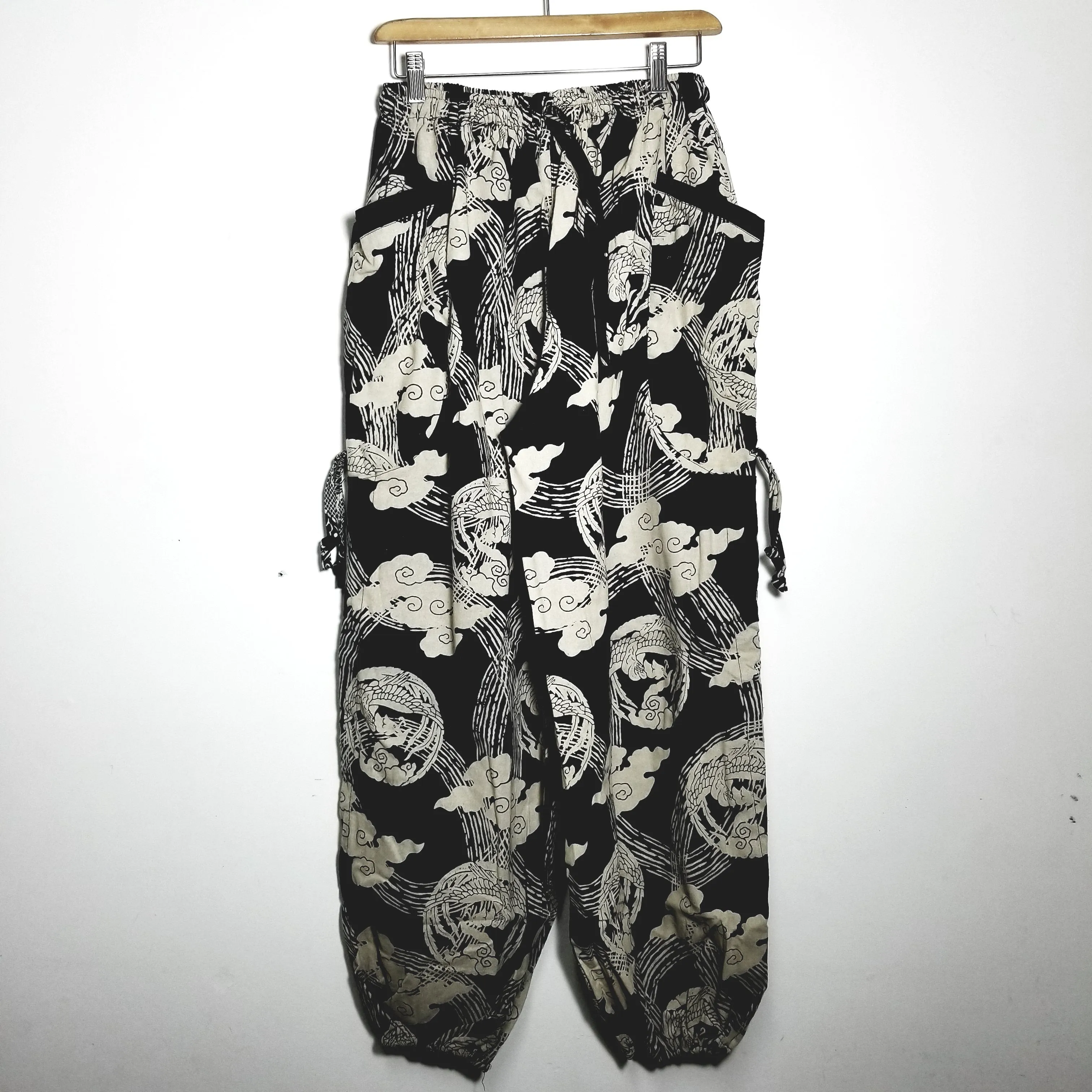 Fushichou Phoenix in the Cloud (BLACK) Comfy Pants