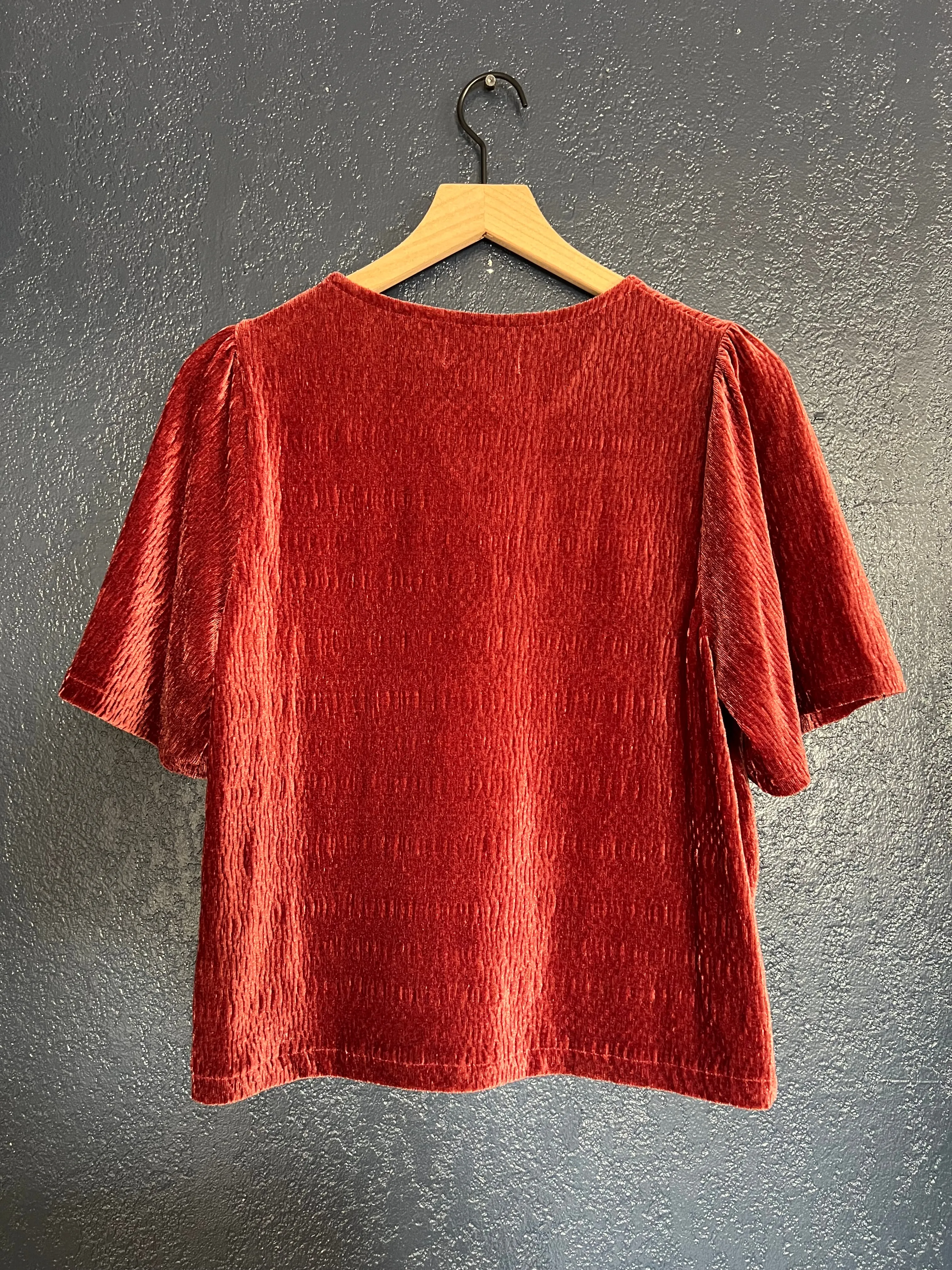 Madewell Crinkle Velvet Flutter Sleeve Blouse