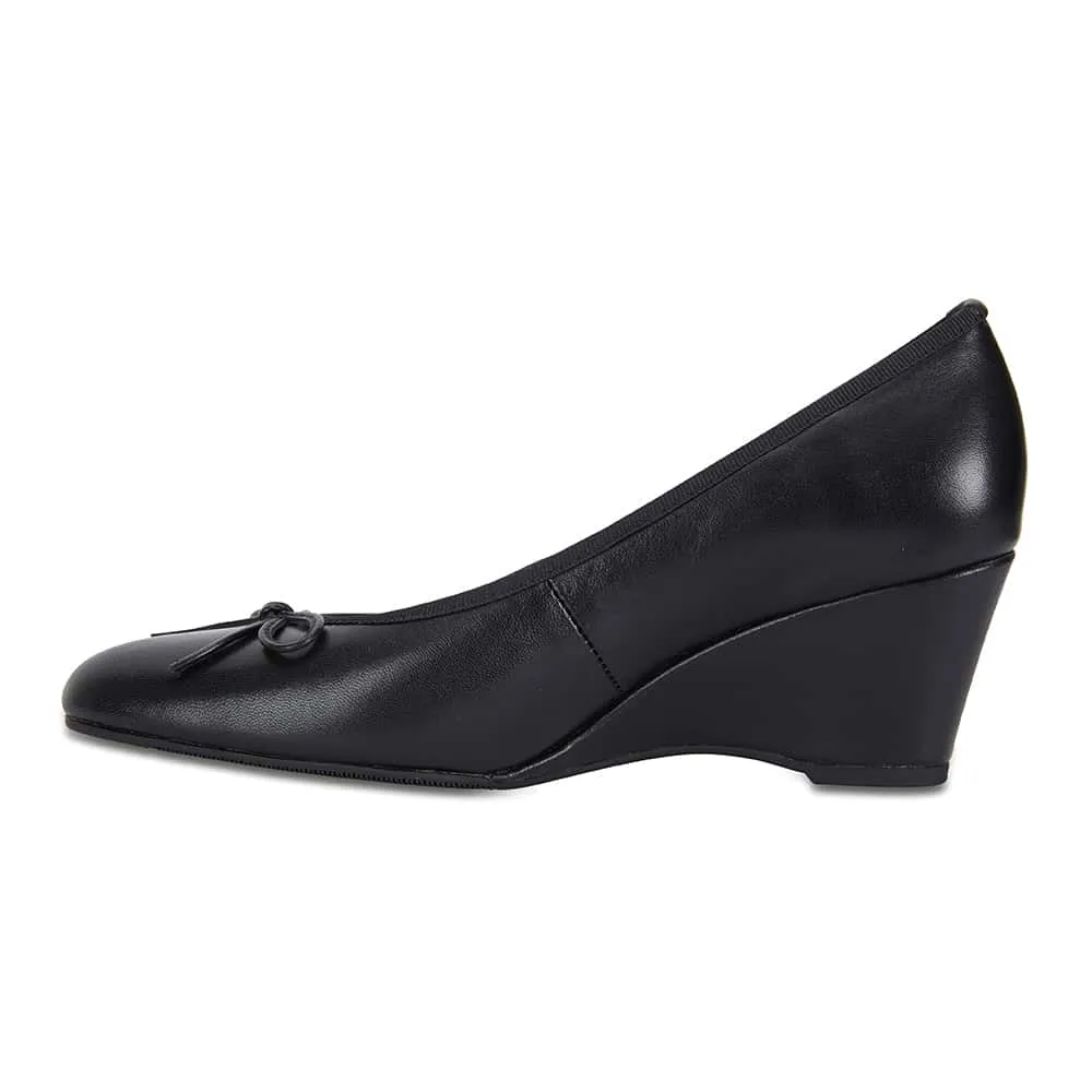 Manor Heel in Black Leather