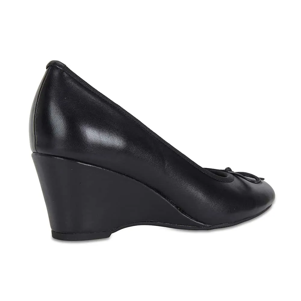 Manor Heel in Black Leather