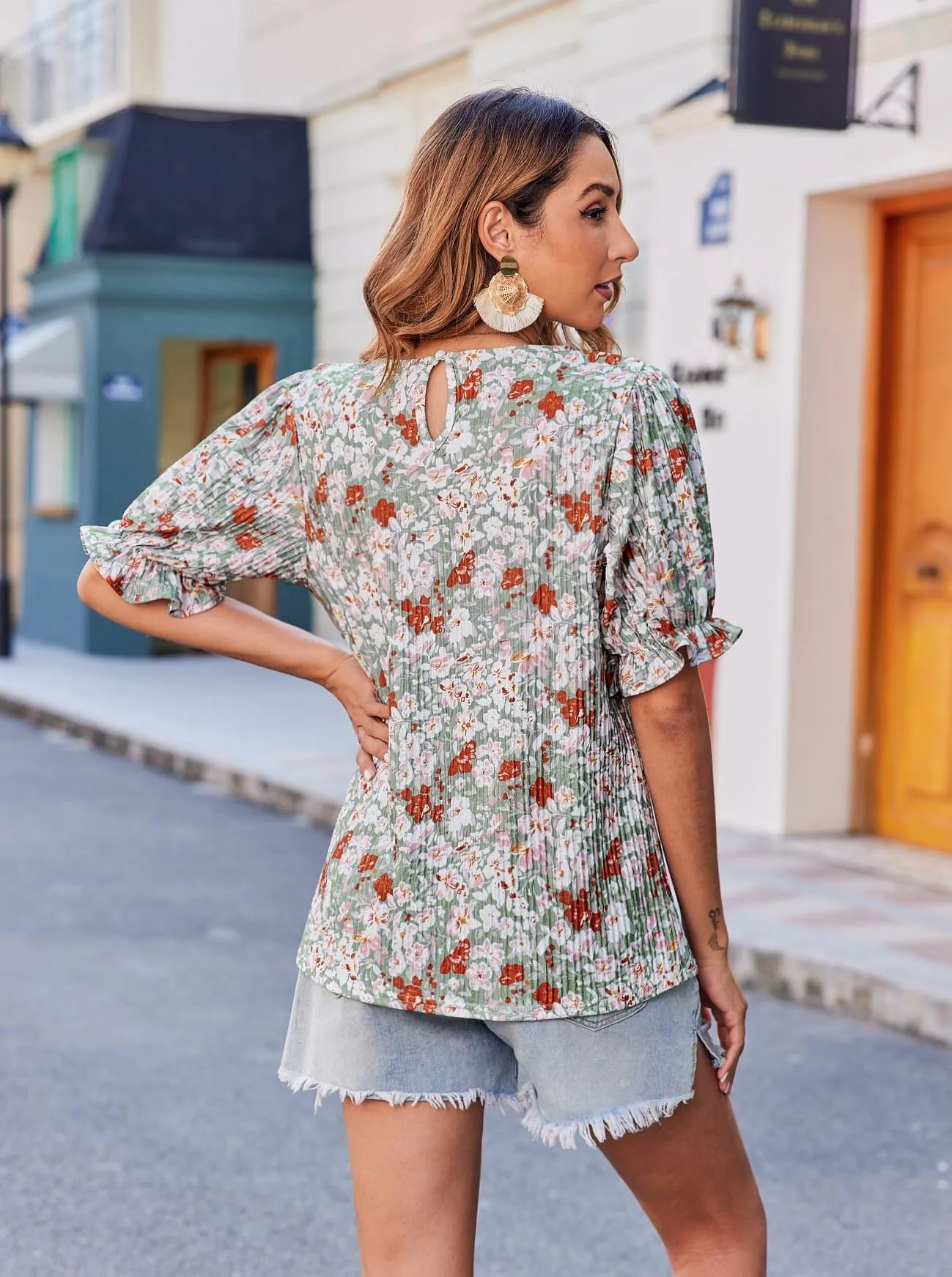 Zeagoo Casual Floral Print Smocked Puff Sleeve Shirts